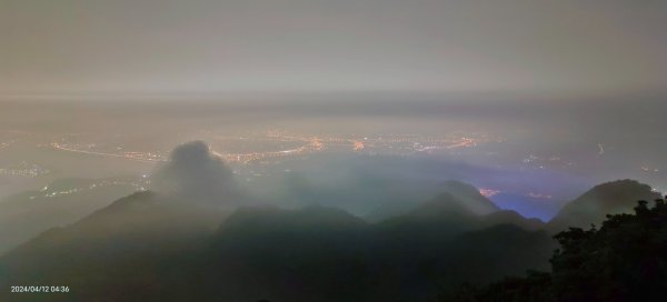 晨霧瀰漫的觀音山2476154
