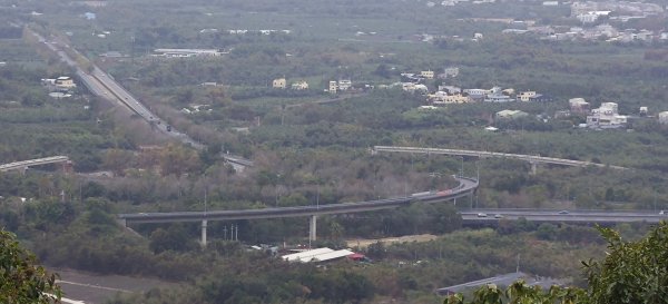 2026/02/27-荷苞山登山步道3010042