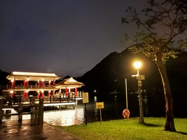 大湖公園《雨中夜行》1904692