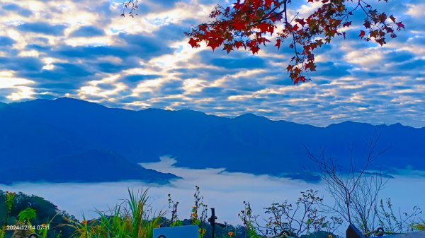 二訪馬拉邦山，解鎖 #琉璃光雲海 #日出雲海  #血月 #斜射光 #楓葉紅了！2668632