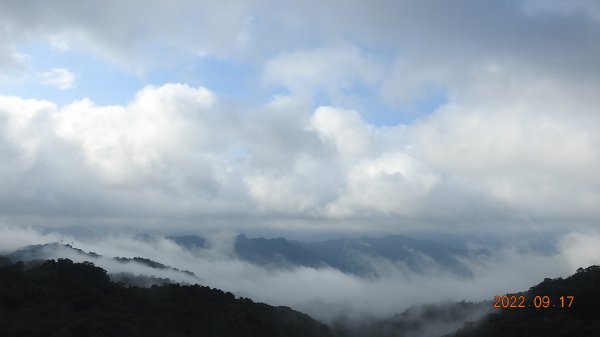 十三股山(永安社區/台北花園公墓)日出雲海&二格山白牆槓龜 9/171845205