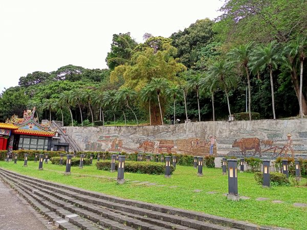 美麗的劍潭、渾然天成的猴洞巨岩和湖山磺溪1320183