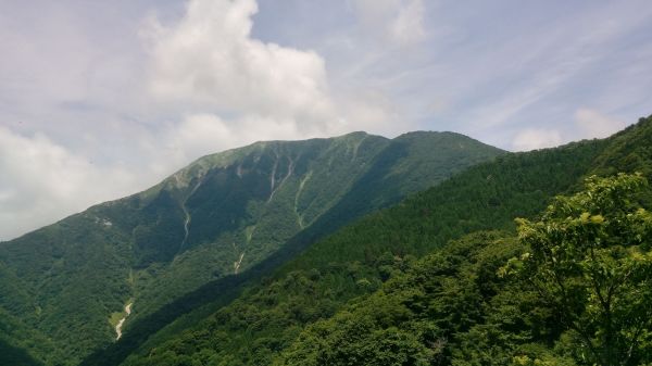 日本百名山輕鬆行，伊吹山賞花賞湖好心情，公糧私糧皆免背