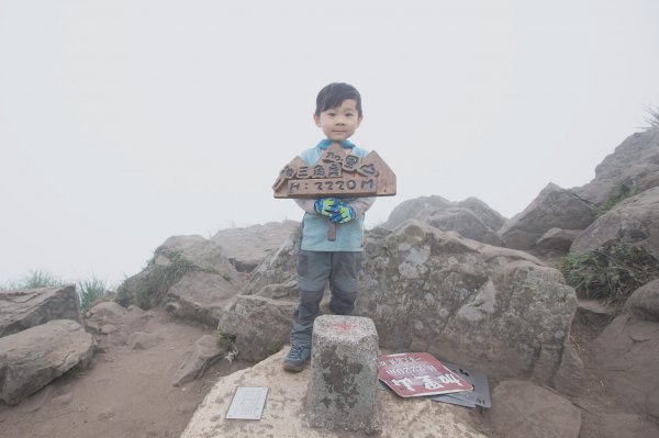 四歲小樂的第十座小百岳-加里山1012698