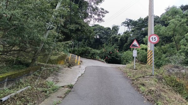 2025 0929 馬那邦山 - 天然湖 登山口2898141