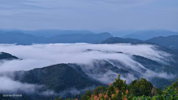 #二格路 #琉璃光 #二格山 #雲海流瀑 #日出 #火燒雲 6/293080049
