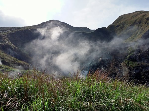 【臺北大縱走 3】小油坑→七星山主峰、東峰→冷水坑→冷擎步道→菁山吊橋→雞心崙→折返至冷水坑2093660