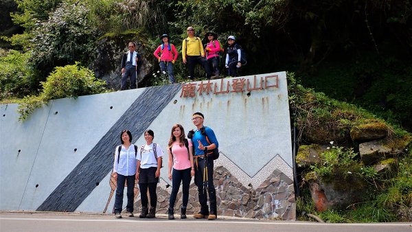 悠遊高山與中級山間的山旅健行在塔塔加玉山前峰及鹿林麟趾山1359949