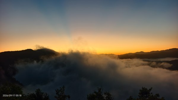 #翡翠水庫壩頂 #霞光 #日出 #雲海 9/173119414