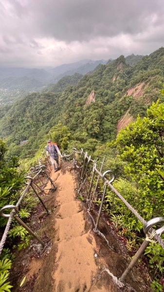 平溪中央尖、慈母峰、普陀山、孝子山連走2188187