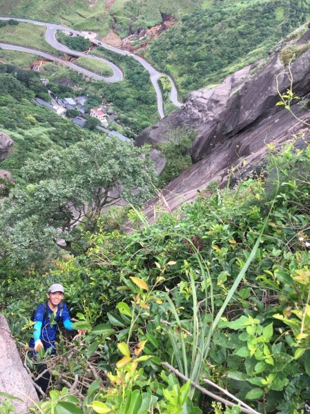 金剛雷霆峰岩嶙峋676695