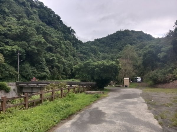 雙溪區中坑古道西線+中坑西山+內盤山土地公廟+中坑古道P字走2895306
