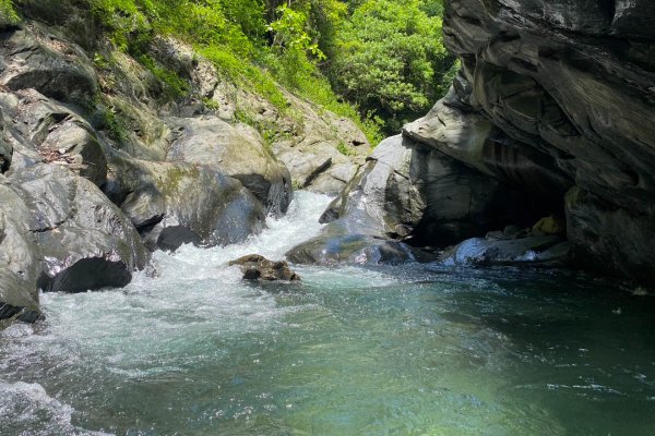 【海神宮】屏東三地門入門溯溪首選，路程短景觀美，滑瀑跳水游泳樣樣都能玩，最棒消暑場地2176490