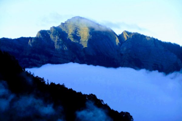 【宅在家看百岳照片】雪山雲海日出1409862