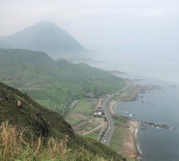 【北台灣郊山之王「瑞芳劍龍稜」 攀爬峭壁岩稜翻山越嶺驚險行】1337528