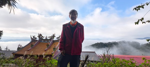 #新店四十份 #翡翠水庫壩頂 #覺真宮 #雲海 #日出 #雲瀑 #霧虹 1/52977285