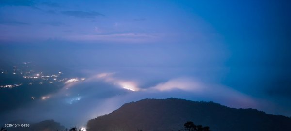 #二格山 #霧裡看花 #琉璃光 #曙光 #日出 #雲瀑 #雲海流瀑 10/142914028