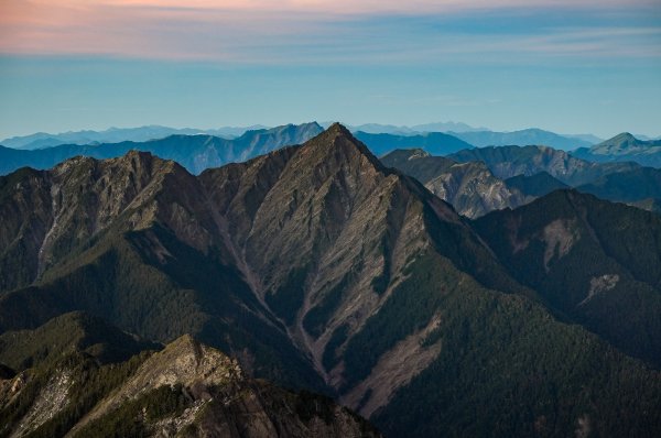 帝王之座-南湖主峰線｜南湖大山＋南湖南峰＋巴巴山2884940
