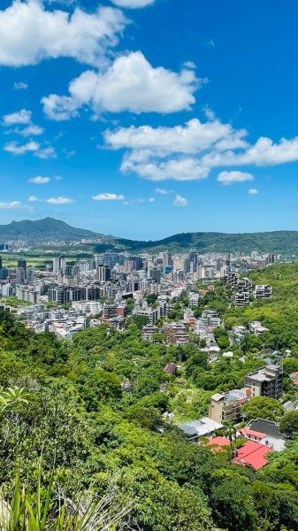 軍艦岩+丹鳳山2863633