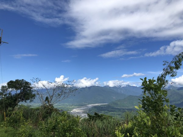 鯉魚、月眉、初音山，見證山友完登小百岳。封面