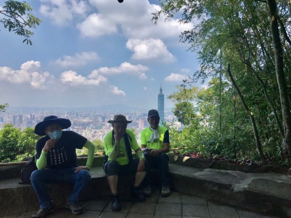 【臺北大縱走 6】紫雲街挹翠山莊至中華科技大學、【小百岳集起來】南港山1470926