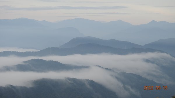 石碇二格山雲海+雲瀑+日出+火燒雲 9/151843595