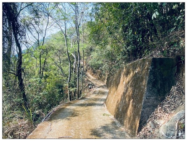 裡冷山、裡冷山南峰、公路局基石3031229