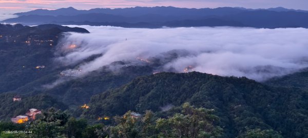#二格路 #琉璃光 #二格山 #雲海流瀑 #日出 #火燒雲 6/293080046
