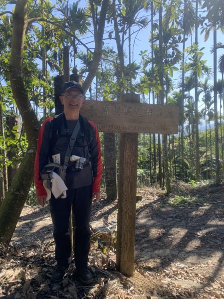 望高樓眺望臺步道連登龜子頭山南峰及龜子頭山