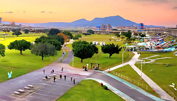 芝山岩步道，士林官邸，雙溪公園，社子島自行車道，島頭公園，社子大橋，關渡大橋，觀音坑溪橋，二重環狀自行車道，中山橋原住民園區，熊猴森樂園，新北大都會公園，塭仔底濕地公園，中港大排親水步道，綠色長廊步道