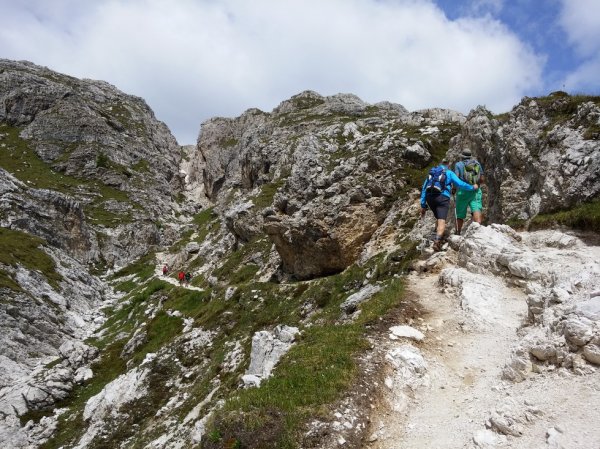 義大利多洛米提山748706