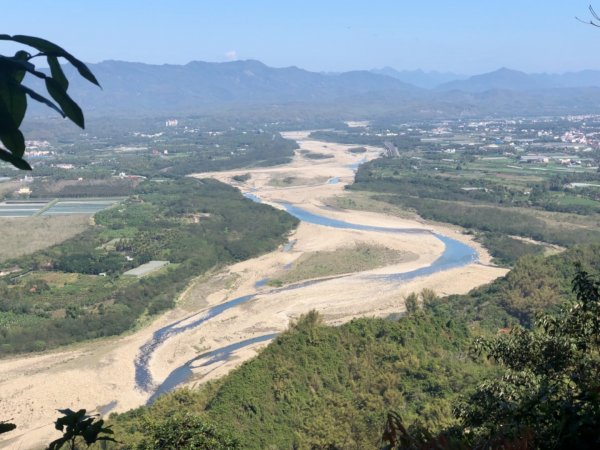 高雄市美濃區靈山（人頭山、人斗山）三等三角點NO.4761618744