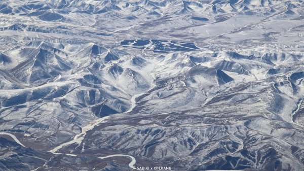 【那些海外健行的日子】冰封的顛倒世界、零下40°C 新疆封面