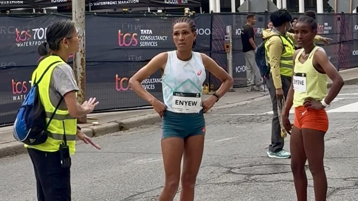 【話題】菁英選手跑錯路！多倫多濱水馬拉松女選手誤跑進半馬路線