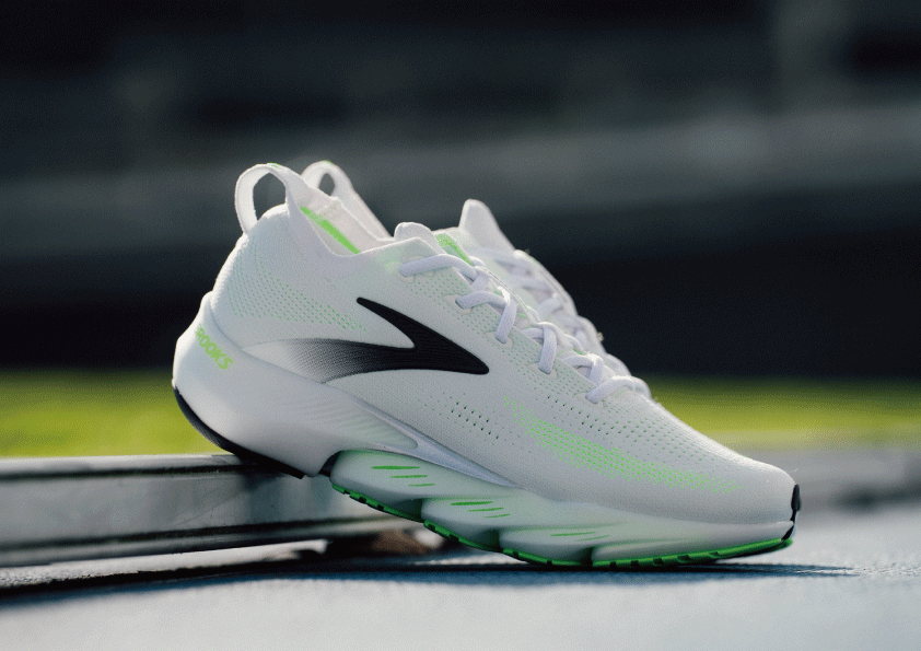 BROOKS GLYCERIN FLEX 解析：靈活支撐，突破傳統支撐框架