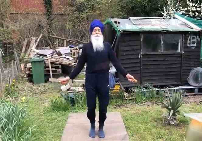【人物】只需要一條繩！ 73 歲「跳繩大