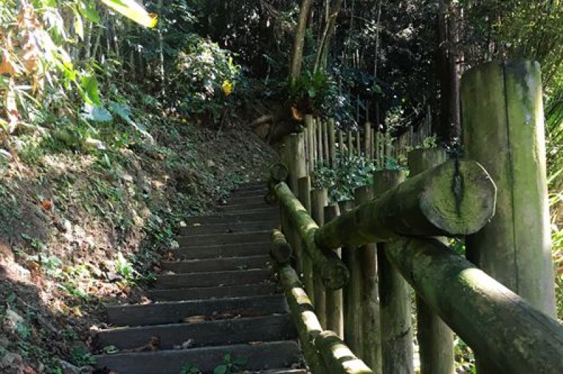 鳥占亭步道