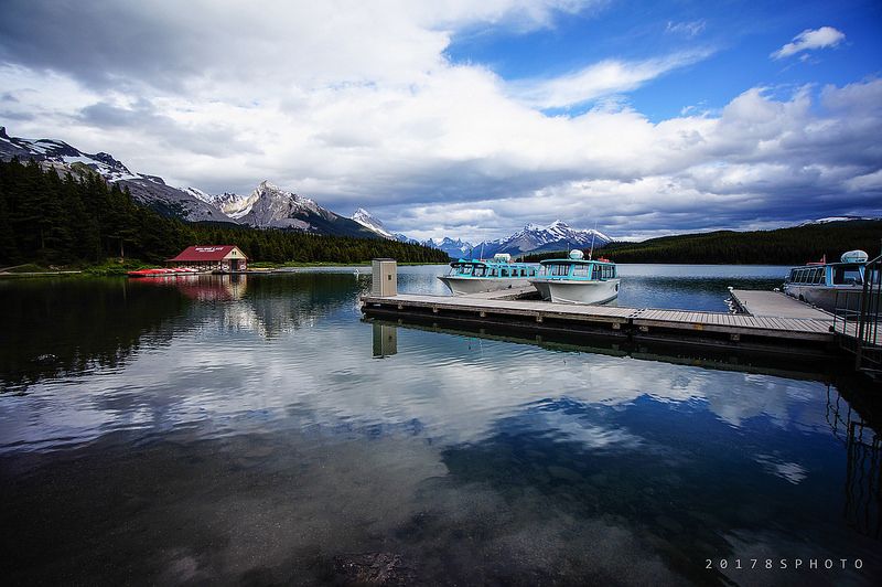 Maligne Lake