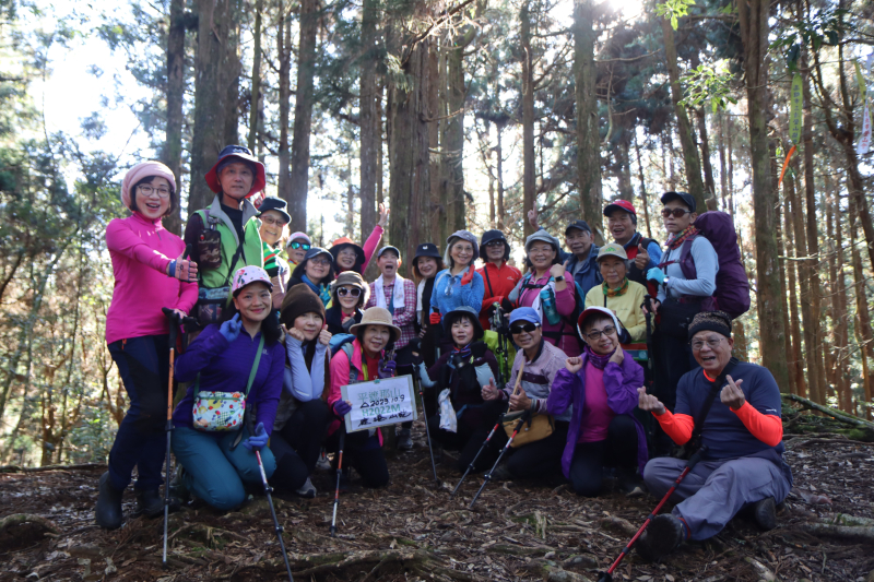 2025-01-10 阿里山二萬坪2日遊(D2)─連走屏遮那山與二萬坪山，順遊梅子夢工廠