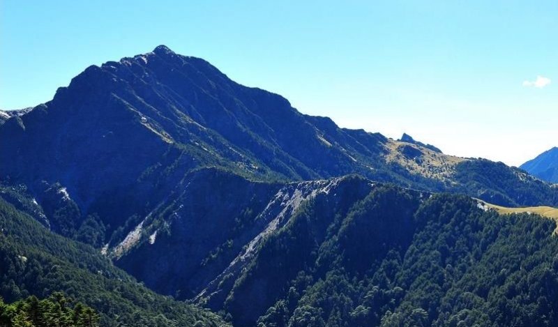 晨光先照 南湖東峰望中央尖 Mapio Net