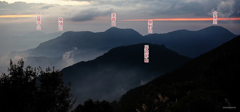 台 18 線夕陽山景