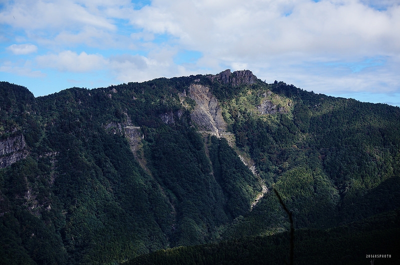 二萬坪山山頂附近展望大塔山