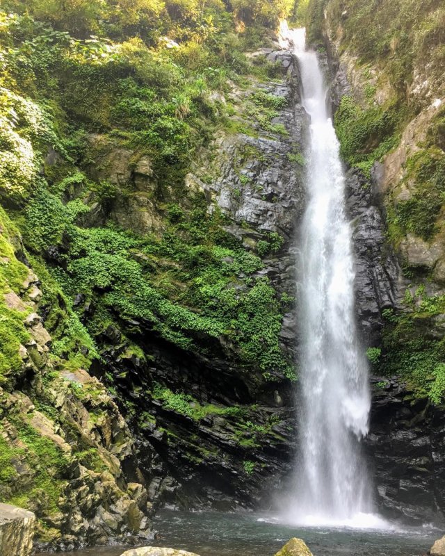 冬山河源頭 - 飛流直下的新寮瀑布 - 天然負離子、日月精華