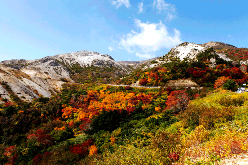 日本 溫泉鄉中的活火山之旅參見吾妻小富士 健行筆記