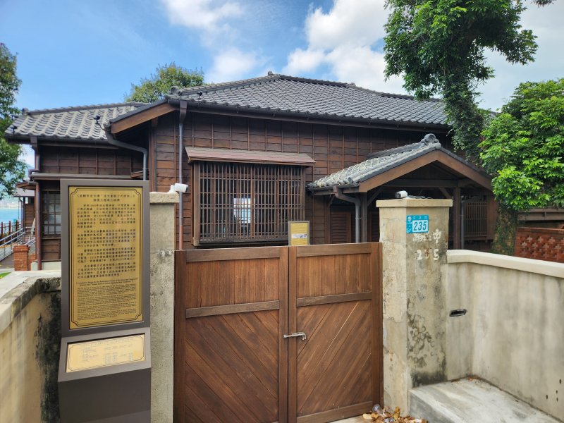 6c4f7d88f0f7178d629a560f2022574a.jpg