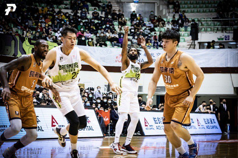 夢想家主帥朱利爾斯認為球員在武裝與態度上都不足。圖／PLG提供