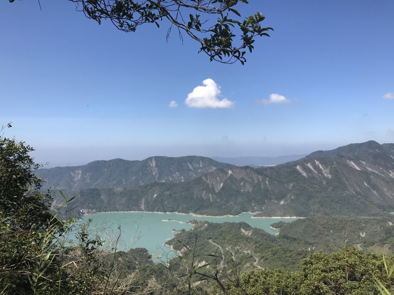 六義山上有福德