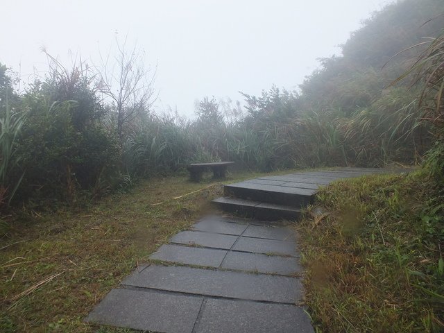 五分山稜線步道 (41).JPG - 雨霧五分山