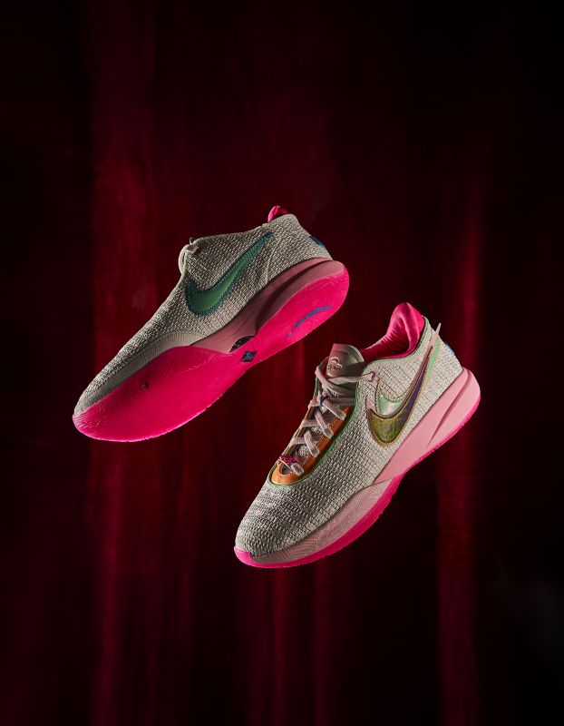 【開箱】Nike LeBron XX 霸氣開箱 全系列首次以低筒亮相