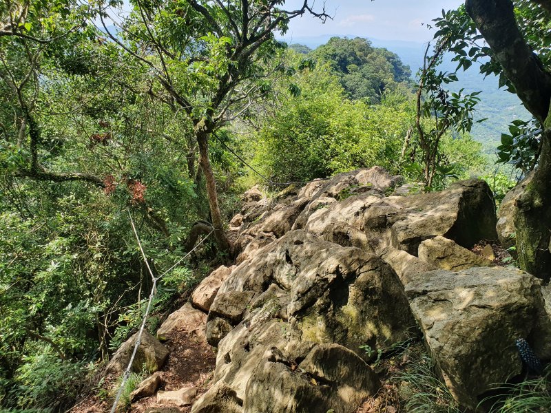 龍麟山